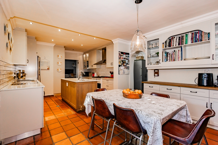 5 Bedroom Property for Sale in Durbanville Western Cape